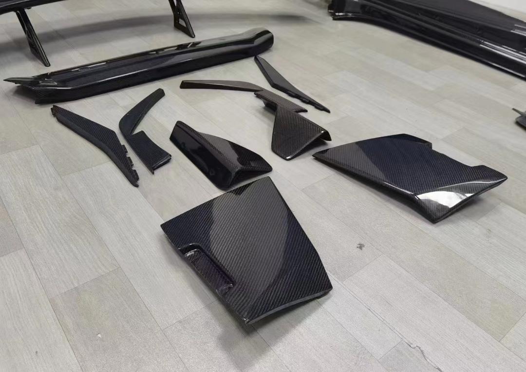 Lamborghini Huracan LP580 / LP610 Full Carbon Kit